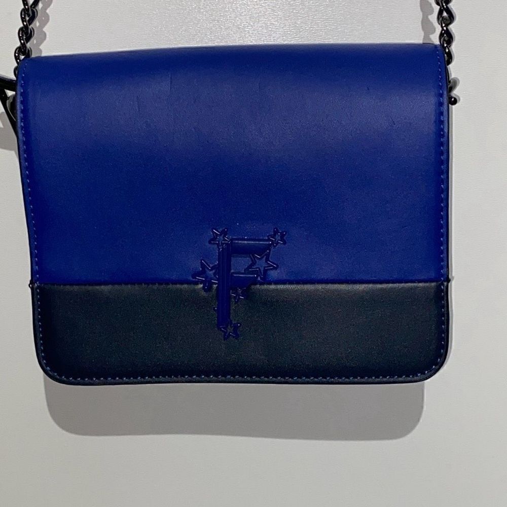 Fiorelli Women's Chain-link Strap Blue Square Sling Crossbody Bag 7 X 5